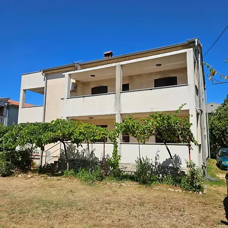 Velebno Appartement *