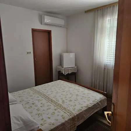 Velebno Appartement *